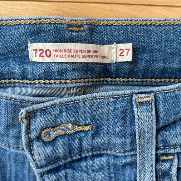 Levi's High Rise Blue Jeans - Picture 3 of 4